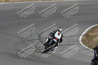 media/Apr-20-2025-AHRMA (Sun) [[393a79c373]]/Race/Group 12/Turn 4b/